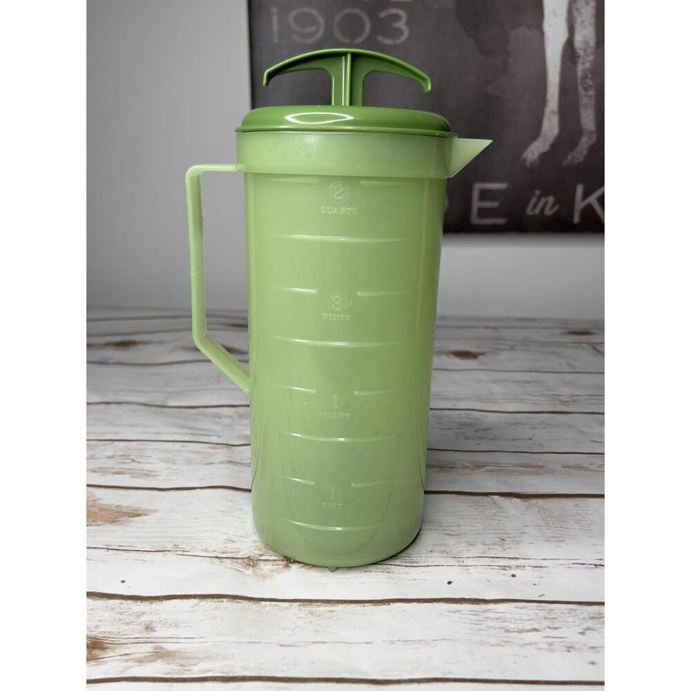 Federal Glass Juice Mixing‎ Pitcher in Avocado Green